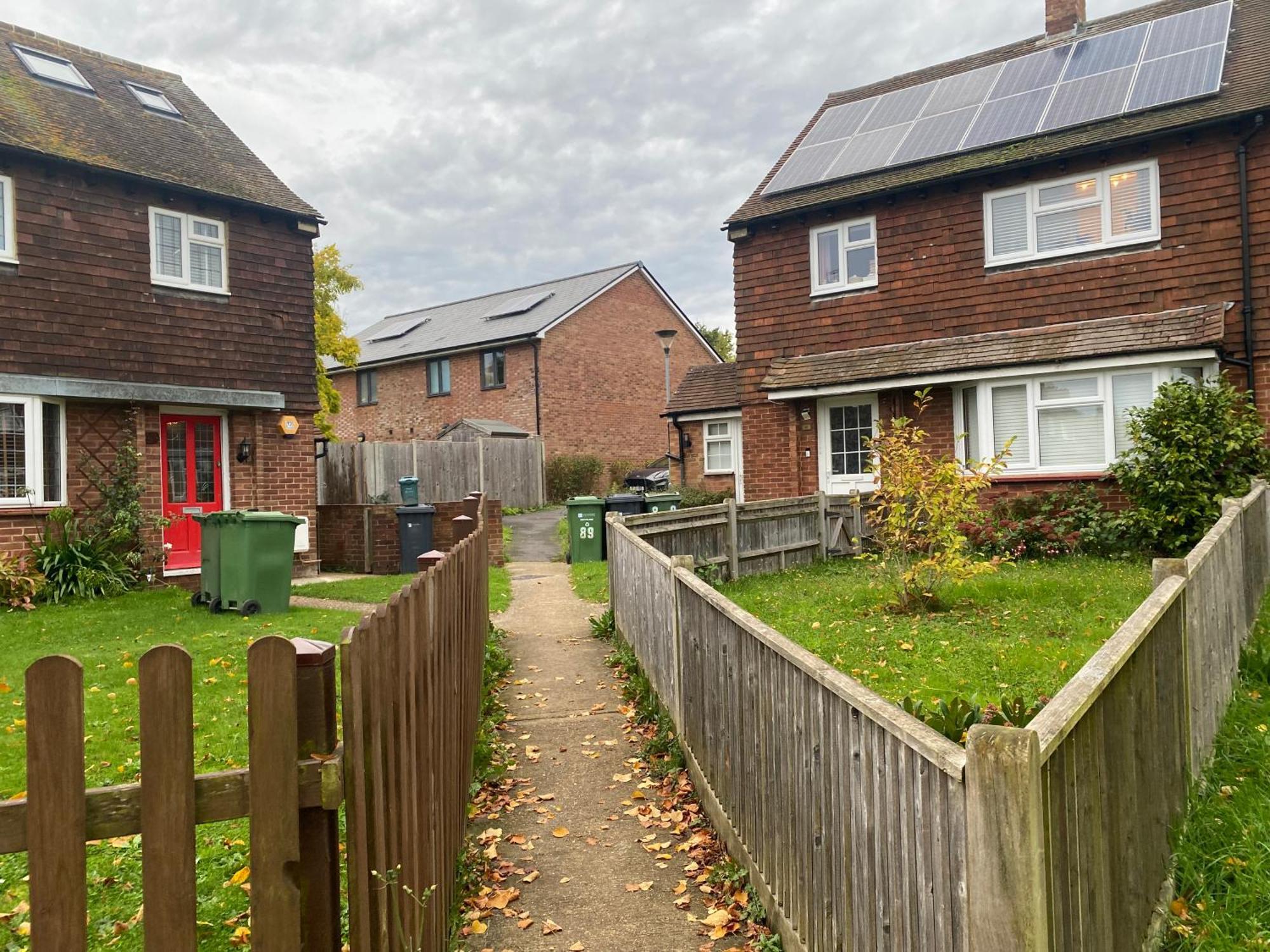Cosy Apartment With Private Access And Kitchenette In Guildford (Adults Only) Worplesdon Eksteriør billede
